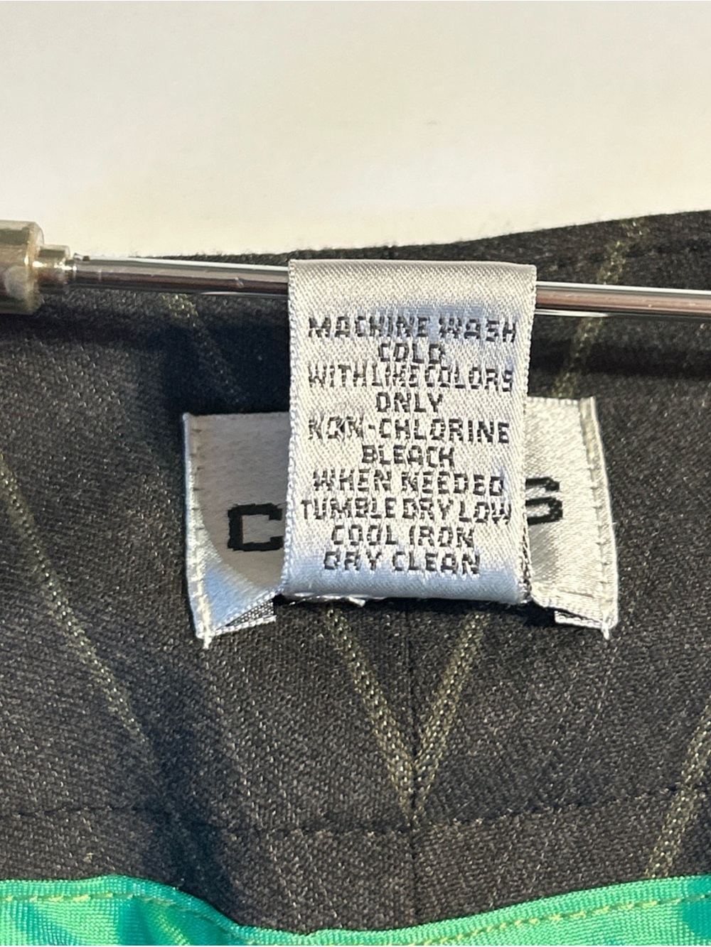 Chico woman’s  Gray Pinstripe Dress Pants 1.5short (US 10) stretch working girl - Picture 7 of 11
